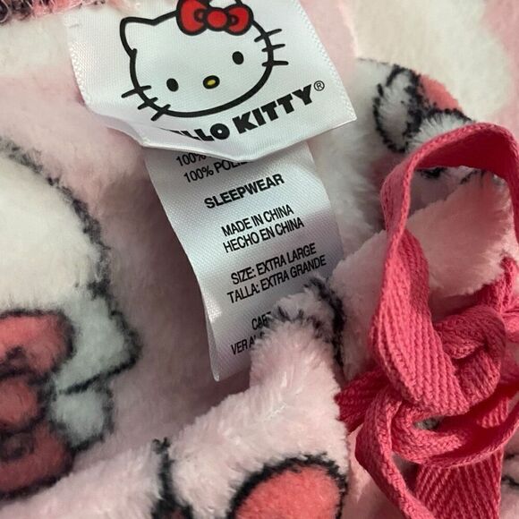 Hello Kitty Sanrio Balloons Fuzzy Soft Touch Pajama Pants Womens size X-Large Ne - Picture 10 of 10